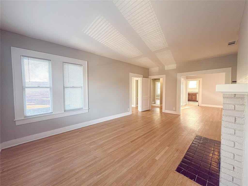 1412 Kings Hwy - Photo 7 of 33