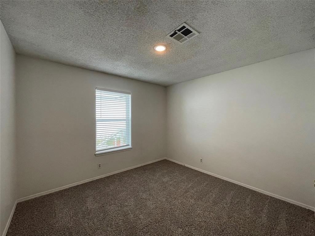 5320 Carver Dr - Photo 5 of 6