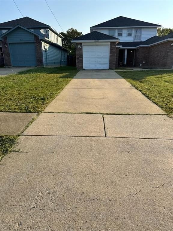 13627 Biggs St - Photo 2 of 16