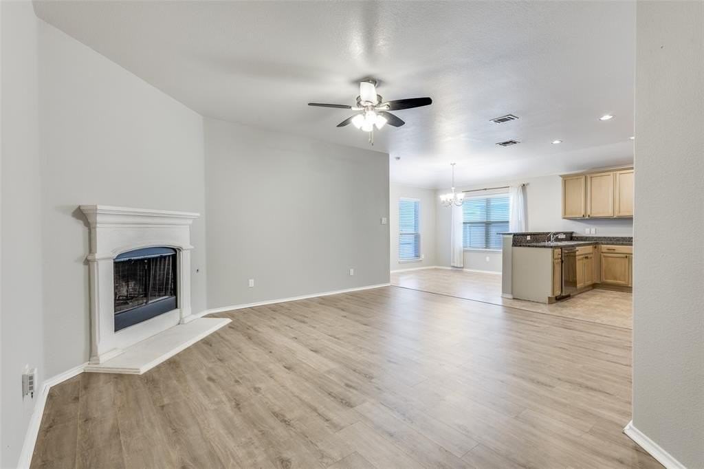 507 Basswood Ln - Photo 3 of 11