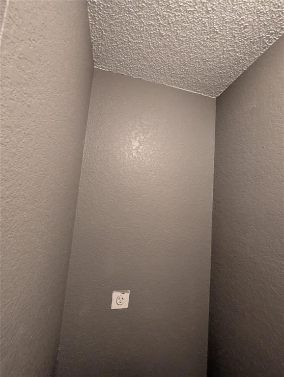 6711 Ridgecrest Ct - Photo 7 of 18