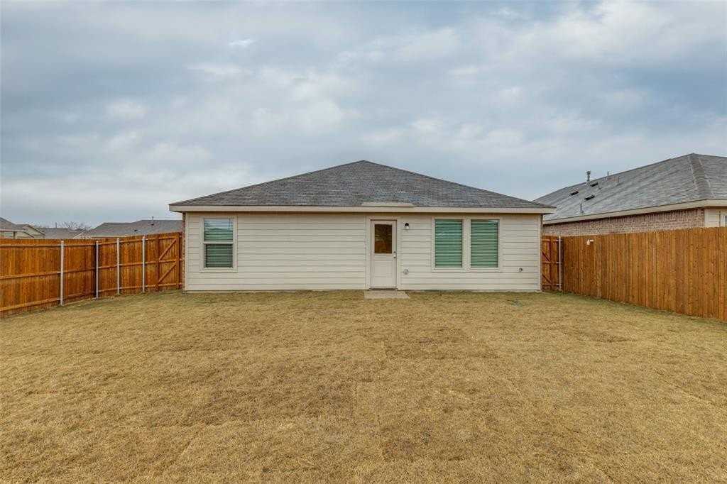 609 Vicksburg Dr - Photo 3 of 23