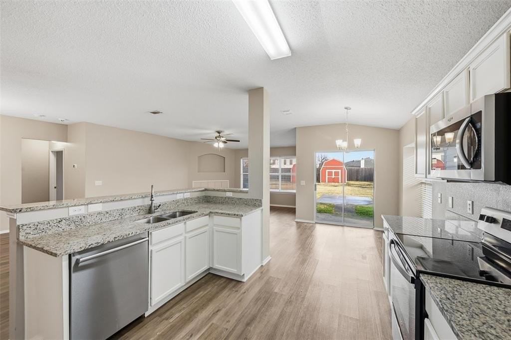 2305 Eagle Mountain Dr - Photo 4 of 18