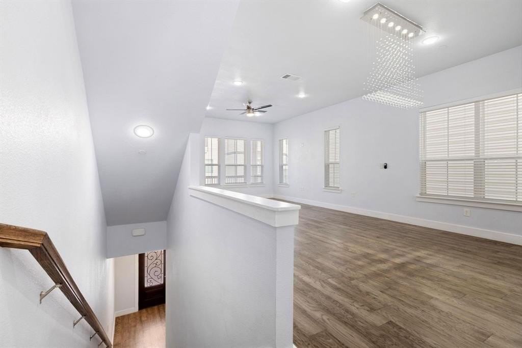 203 S Village Way - Photo 5 of 22