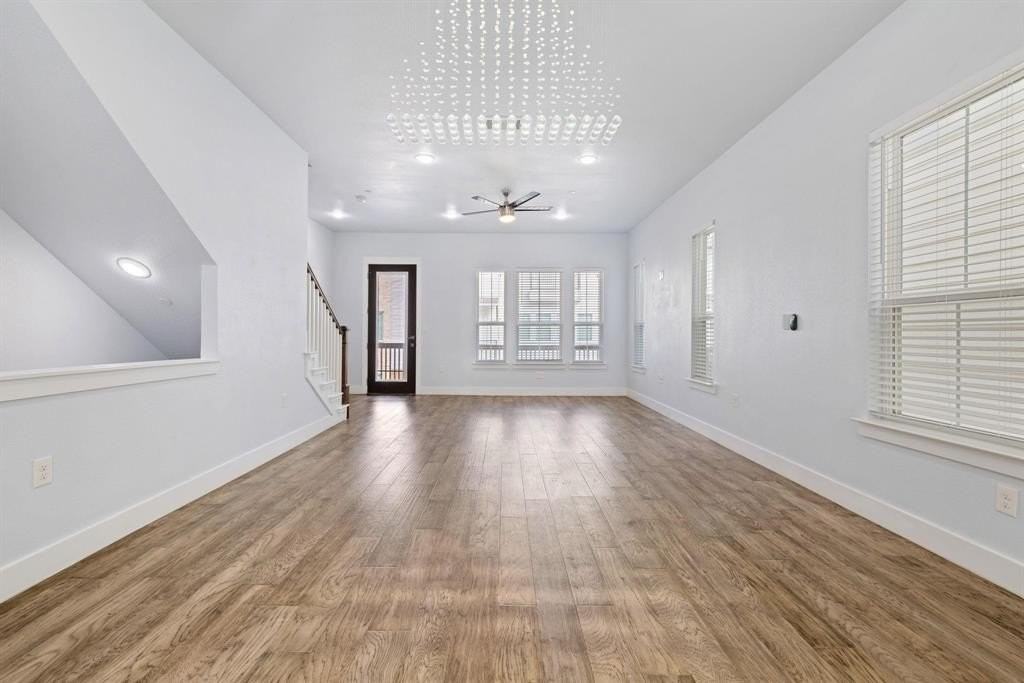 203 S Village Way - Photo 6 of 22