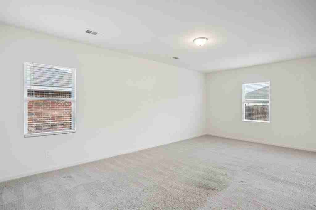 742 Camden Dr - Photo 5 of 11