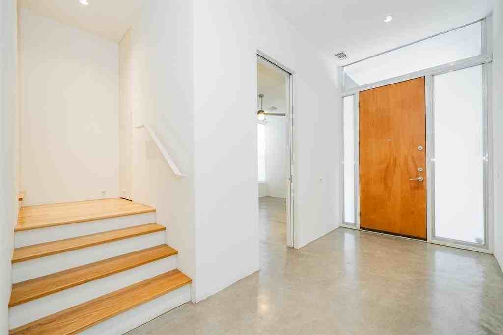 2325 Rusk Pl - Photo 4 of 27