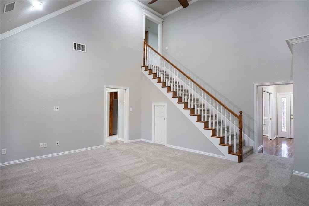 250 Timberleaf Dr - Photo 7 of 26