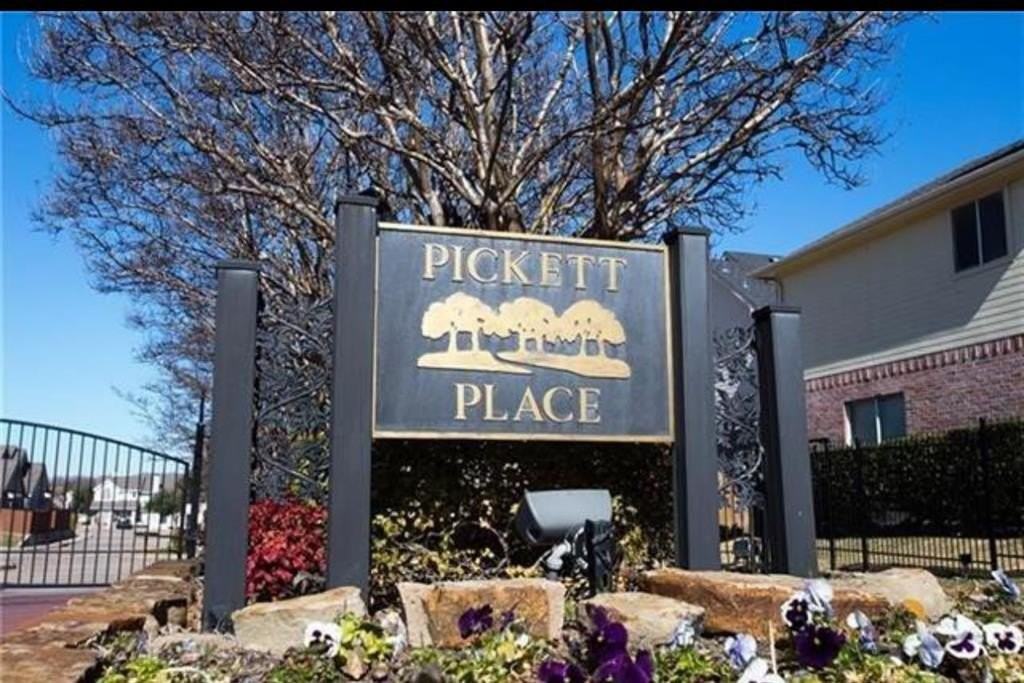 3934 Brandon Park Dr - Photo 3 of 25