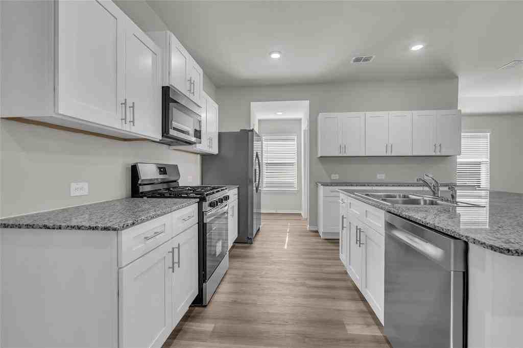 16425 Rangerville Dr - Photo 6 of 32