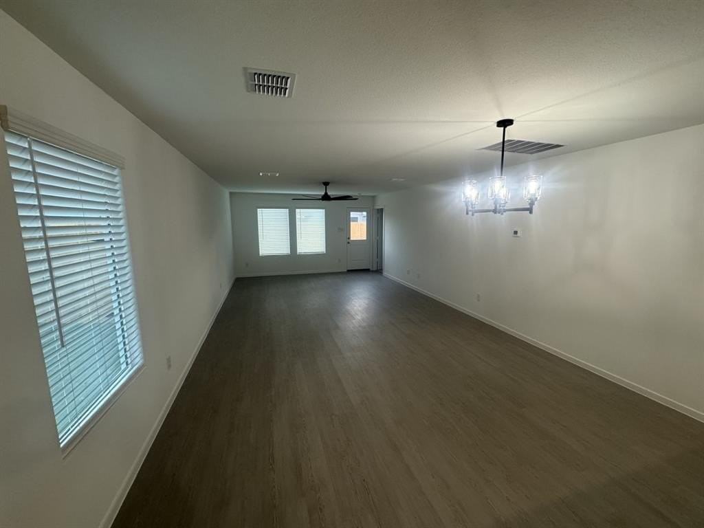 405 Shearwater Ave - Photo 4 of 10