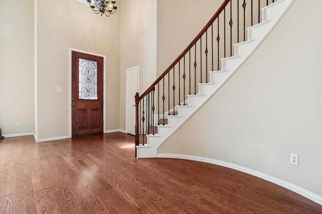 1206 Antoinette Dr - Photo 4 of 27