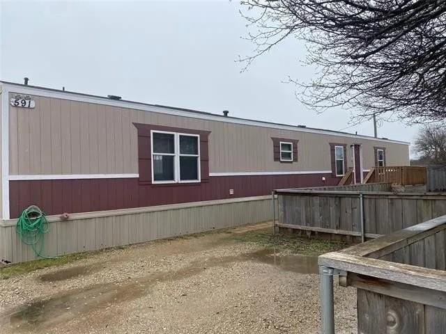 591 Rose Garden Dr - Photo 2 of 15