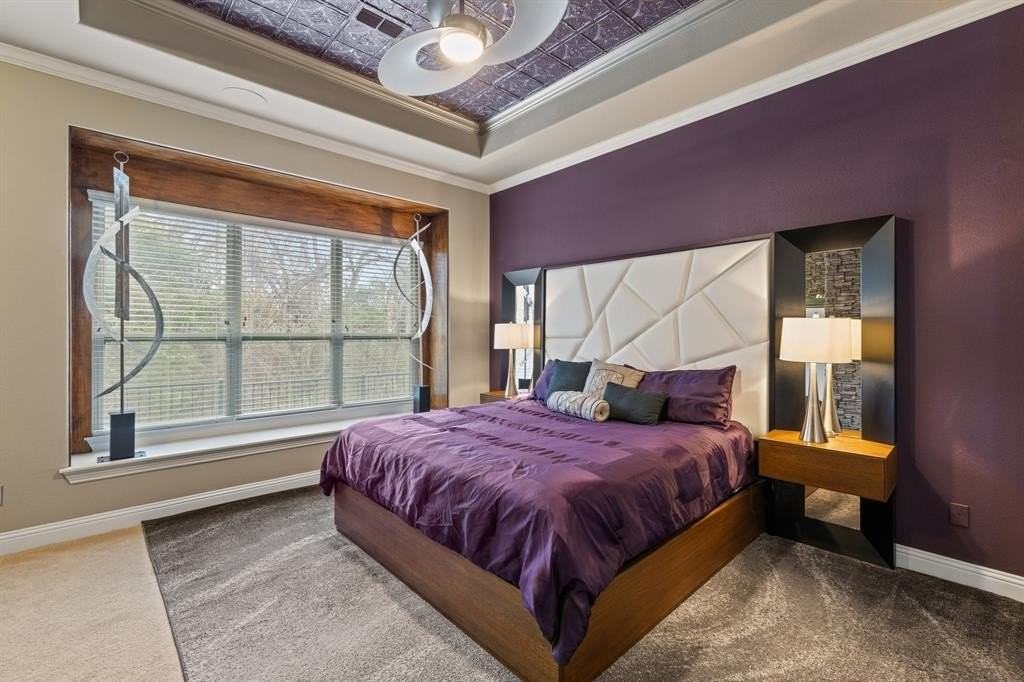 4711 Taylor Ln - Photo 4 of 31