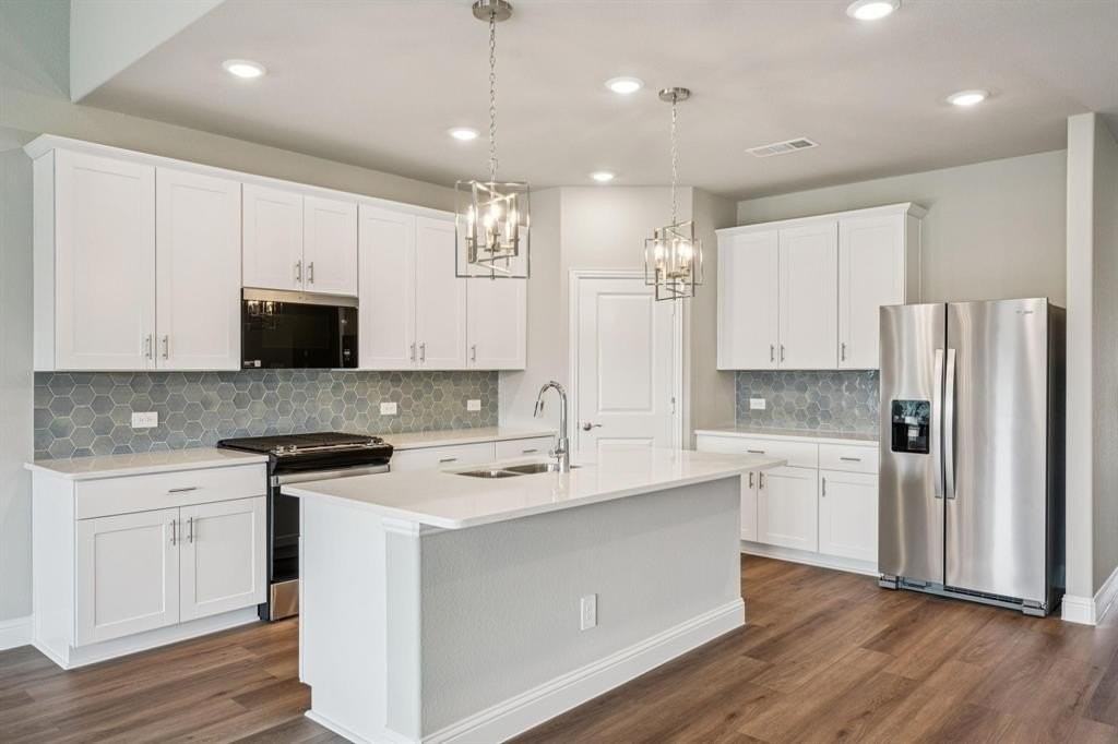 714 London Town Lane - Photo 6 of 33