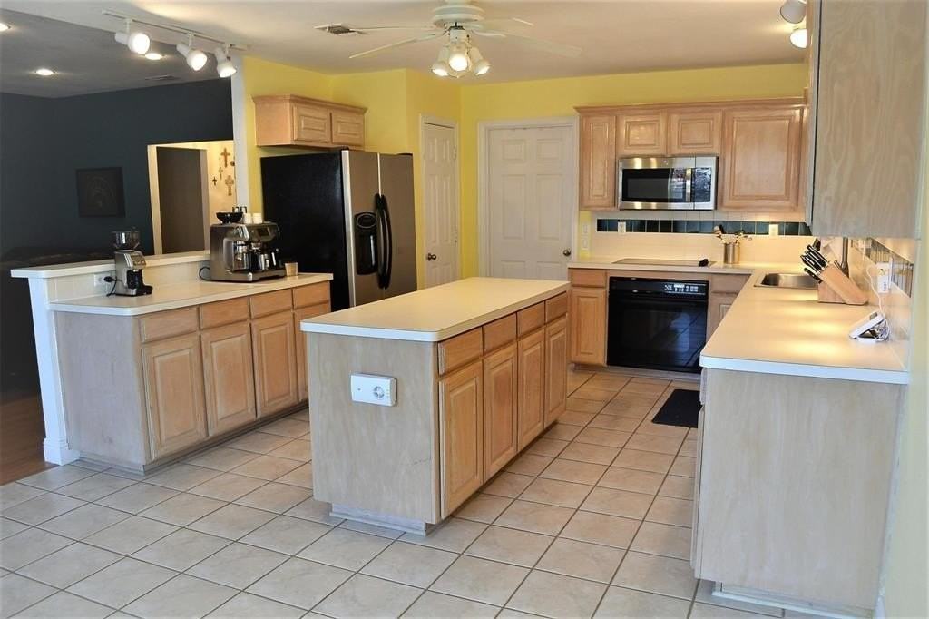 5004 Ivycrest Trl - Photo 2 of 17