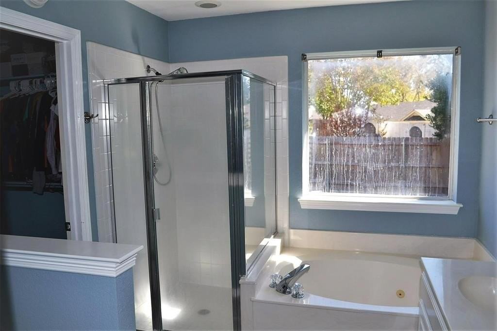 5004 Ivycrest Trl - Photo 5 of 17