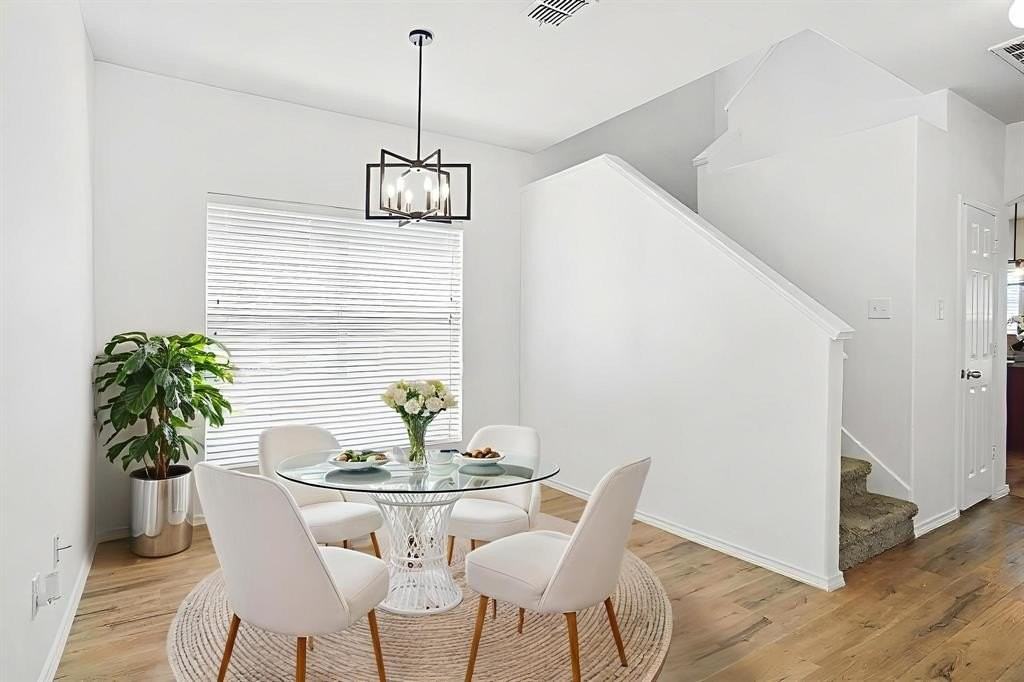 3752 Jade St - Photo 3 of 34