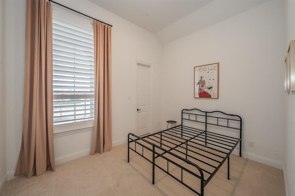 2105 Tremont Dr - Photo 6 of 40