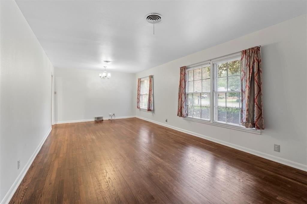 810 Linwood Dr - Photo 3 of 16