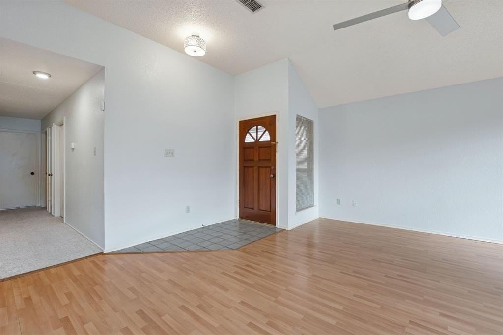 3868 Beaumont Ln - Photo 2 of 25