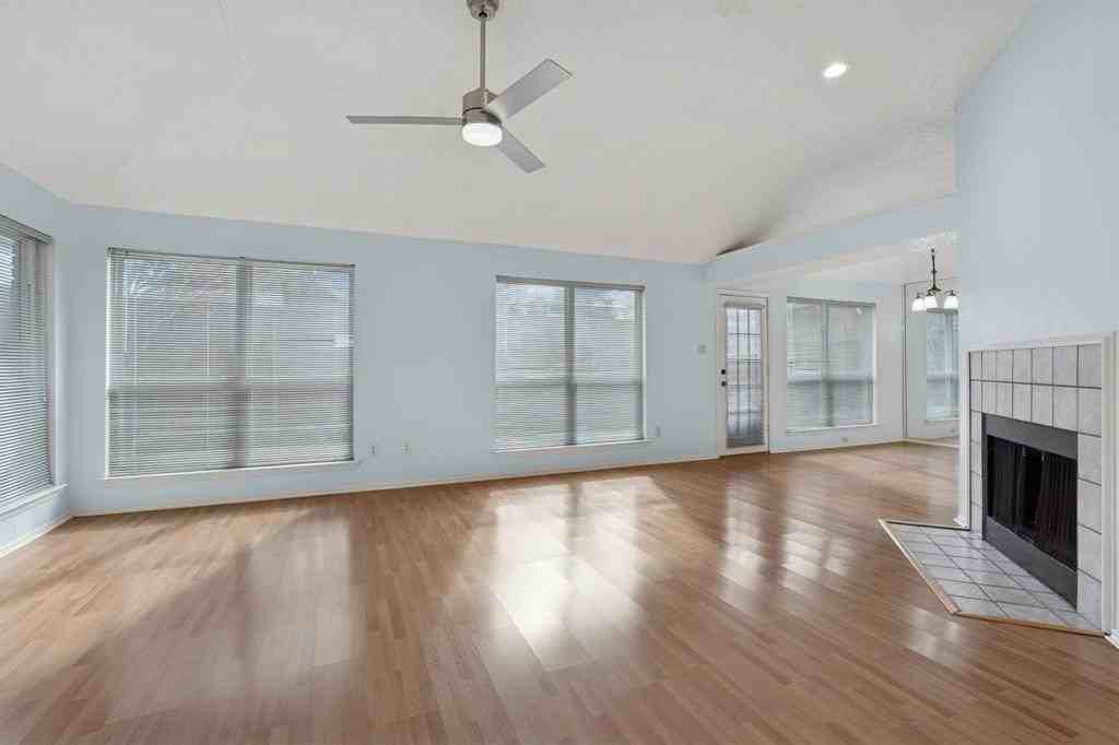 3868 Beaumont Ln - Photo 3 of 25