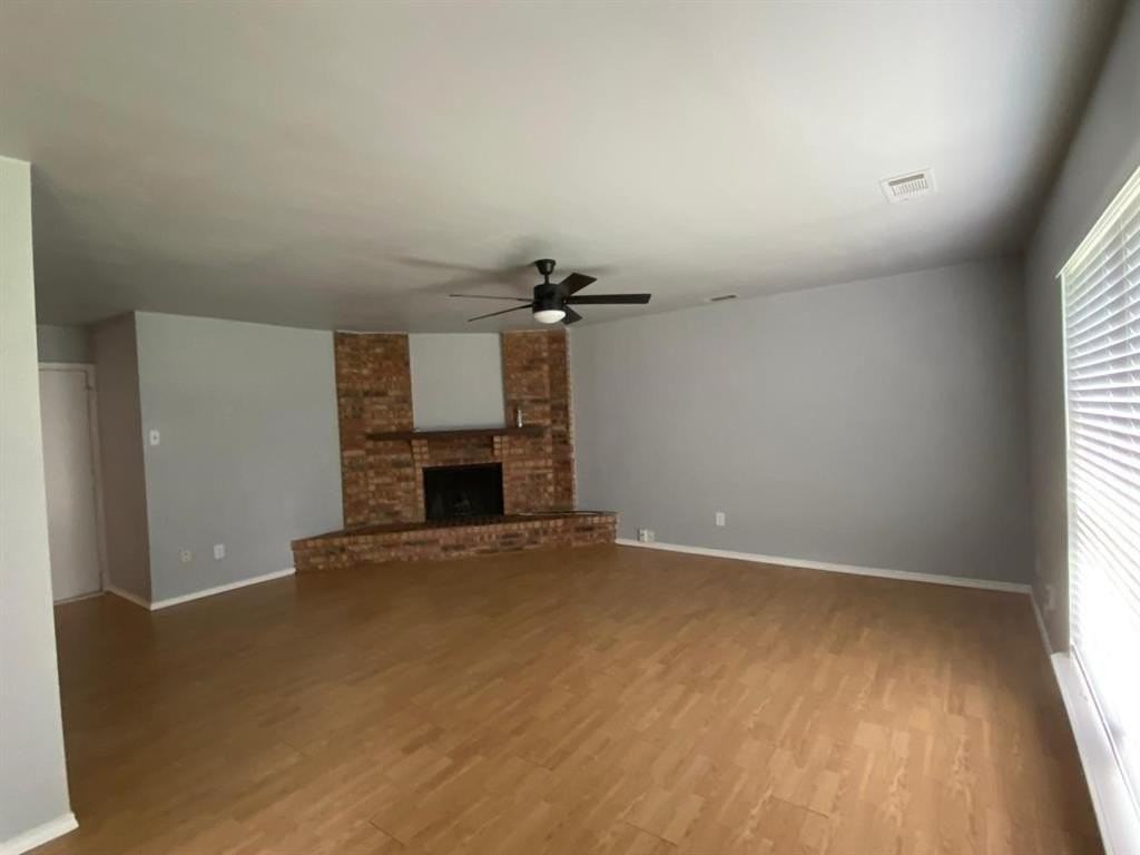 5217 Kisor Dr - Photo 3 of 15