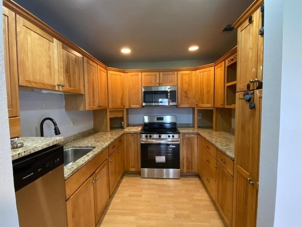 5217 Kisor Dr - Photo 4 of 15