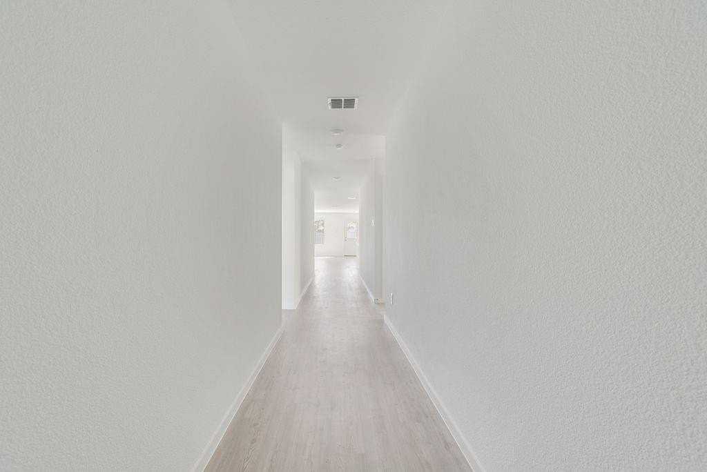 220 Asterwood Ln - Photo 3 of 24