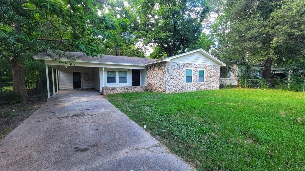 1970 W Sherman St - Photo 2 of 12