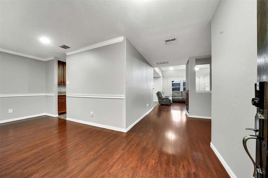 324 Mesa Verde Way - Photo 6 of 35