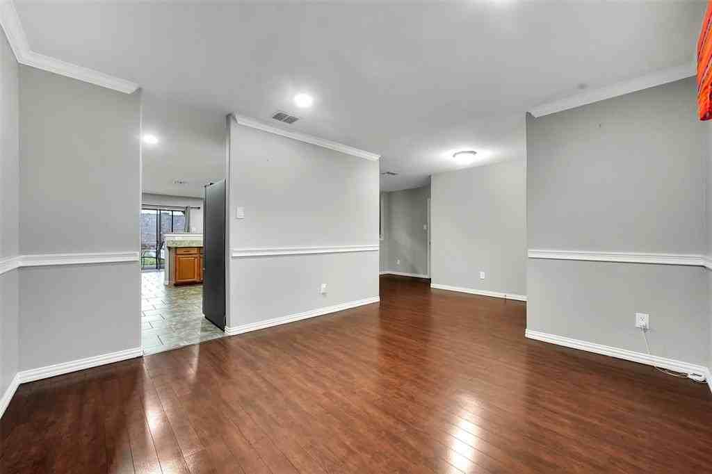 324 Mesa Verde Way - Photo 7 of 35