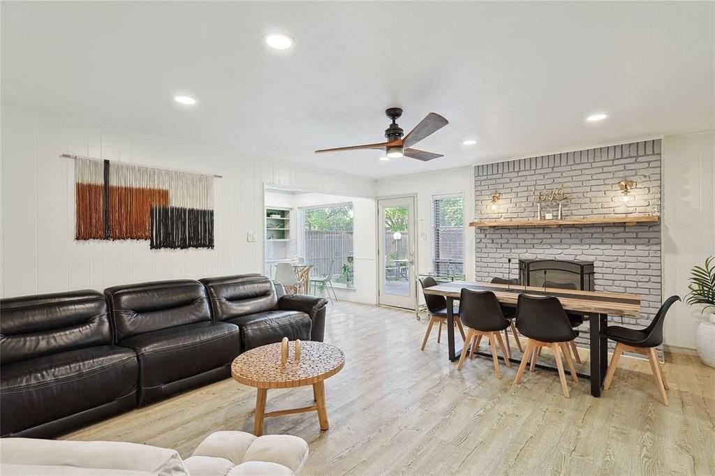 7841 El Pensador Dr - Photo 4 of 35