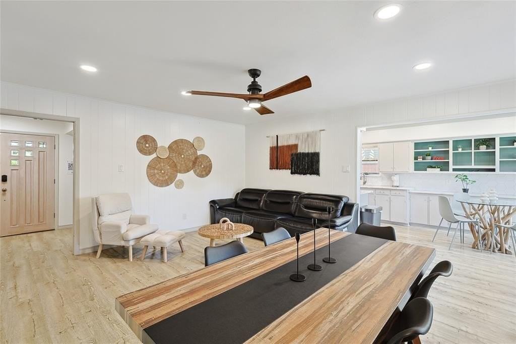 7841 El Pensador Dr - Photo 7 of 35