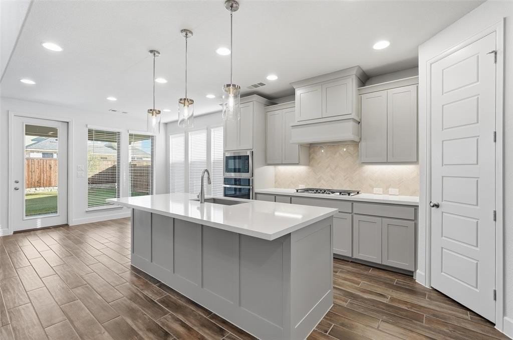 3329 Lacebark Ln - Photo 7 of 35