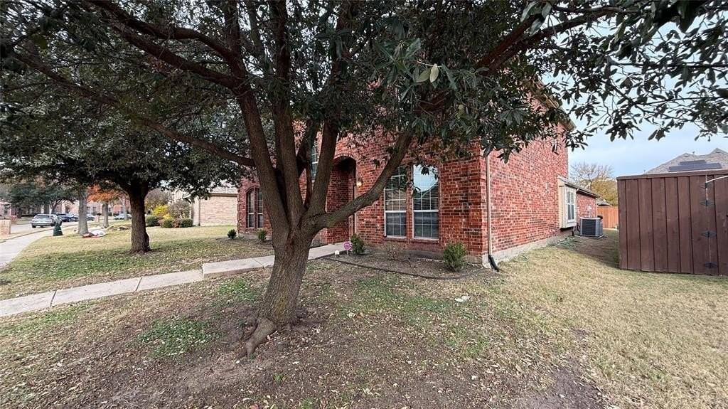 13646 Valencia Dr - Photo 2 of 30