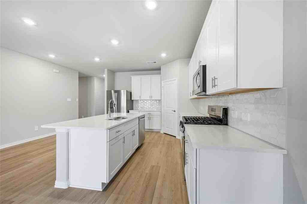 610 River Ridge Dr - Photo 5 of 23