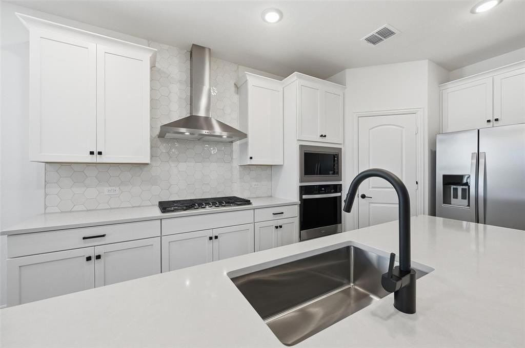 765 Brozgold Ave - Photo 6 of 33