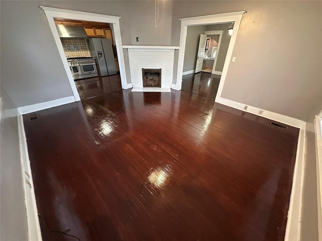 5614 Columbia Ave - Photo 4 of 20