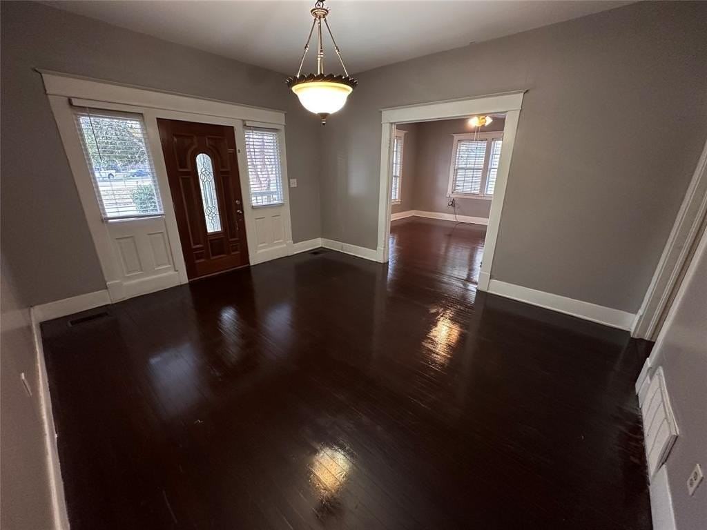 5614 Columbia Ave - Photo 6 of 20