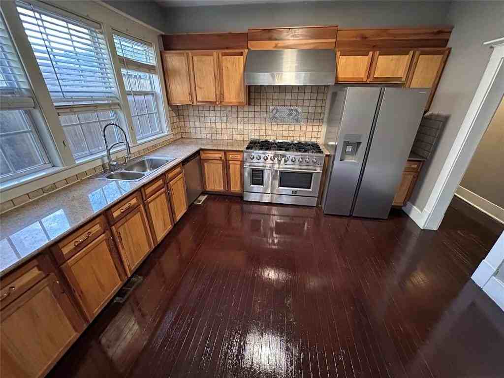 5614 Columbia Ave - Photo 7 of 20