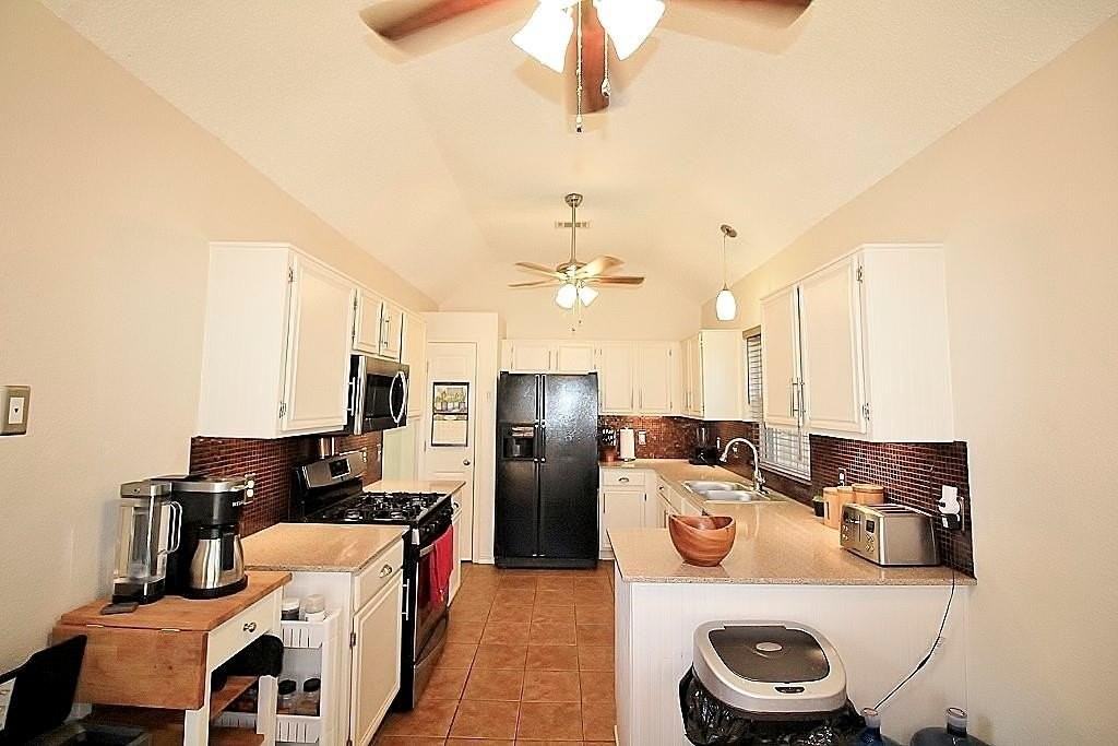 314 Pool St - Photo 6 of 25