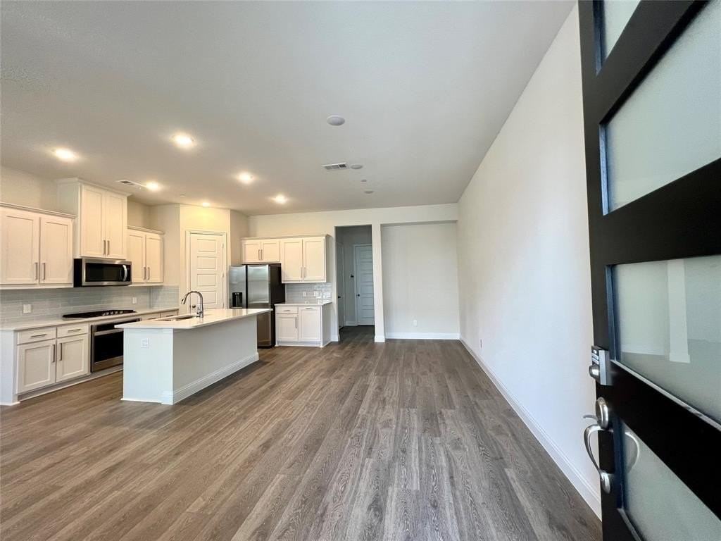 4728 Corriente Vista Ln - Photo 3 of 24