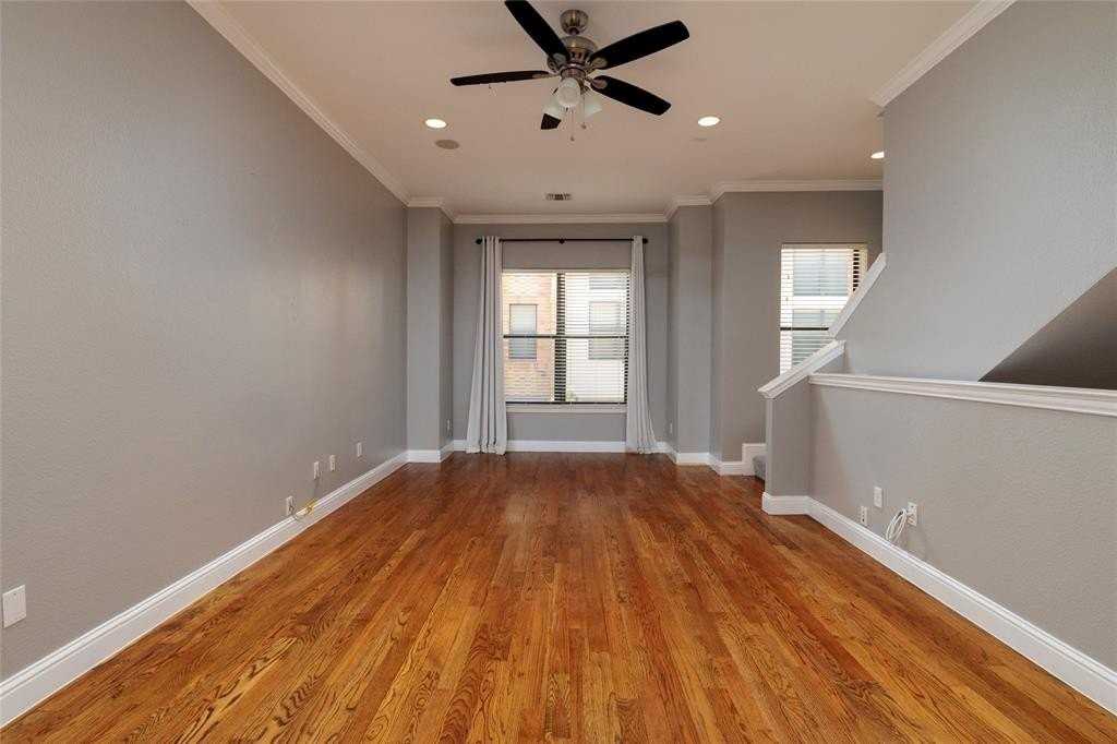 724 Skyline Bluff Ct - Photo 2 of 20