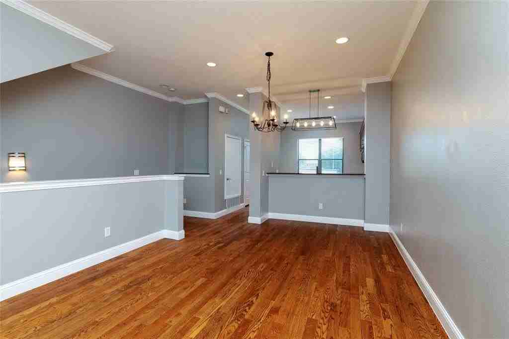 724 Skyline Bluff Ct - Photo 3 of 20