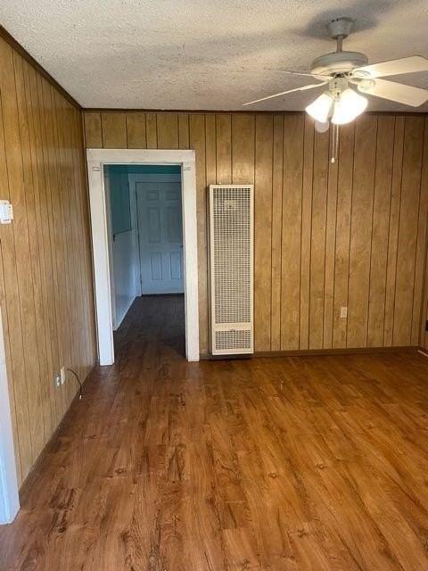 1534 Lytle Acres Dr - Photo 4 of 11