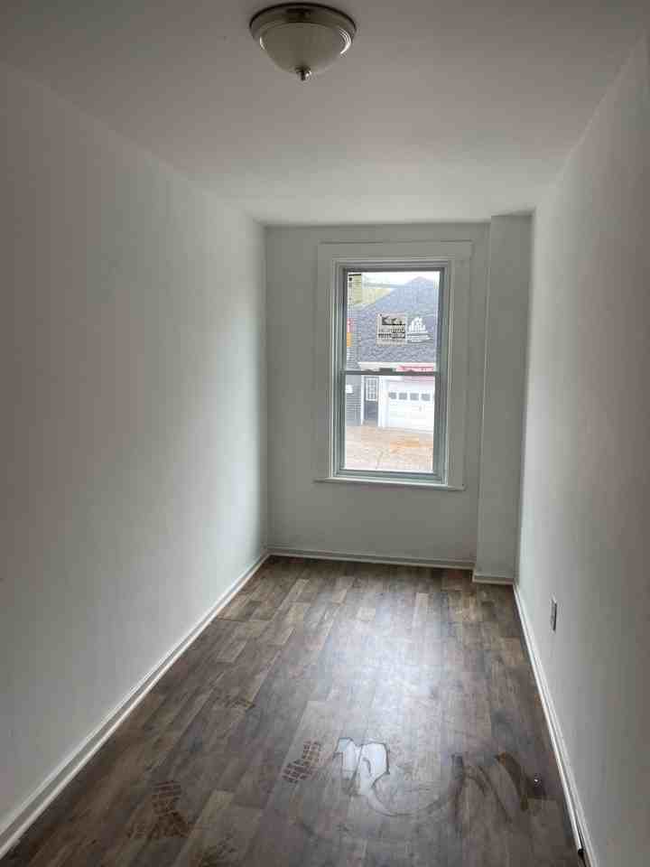 108 2nd Ave - Photo 6 of 7