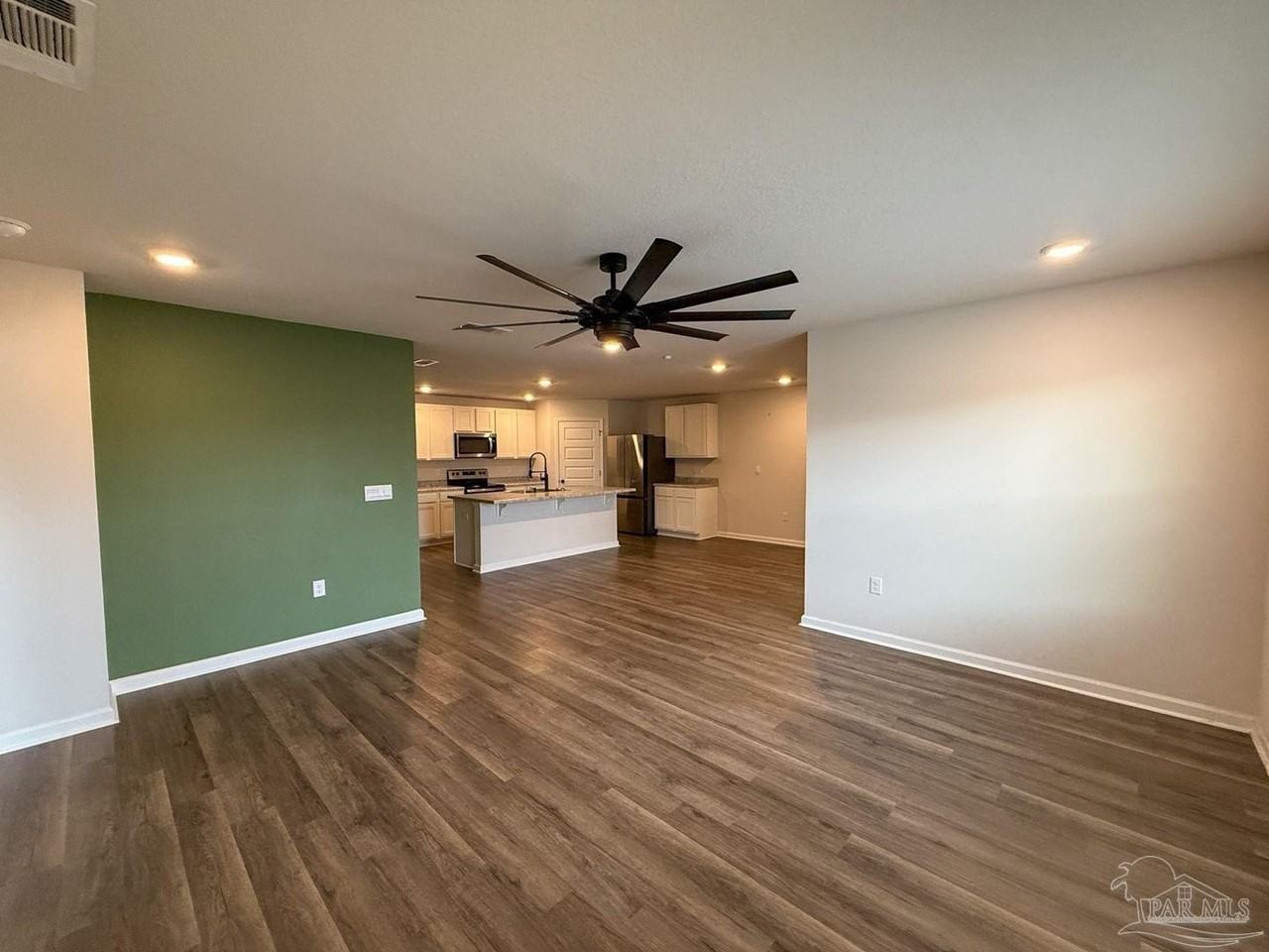 4424 White Cedar Ct - Photo 4 of 16