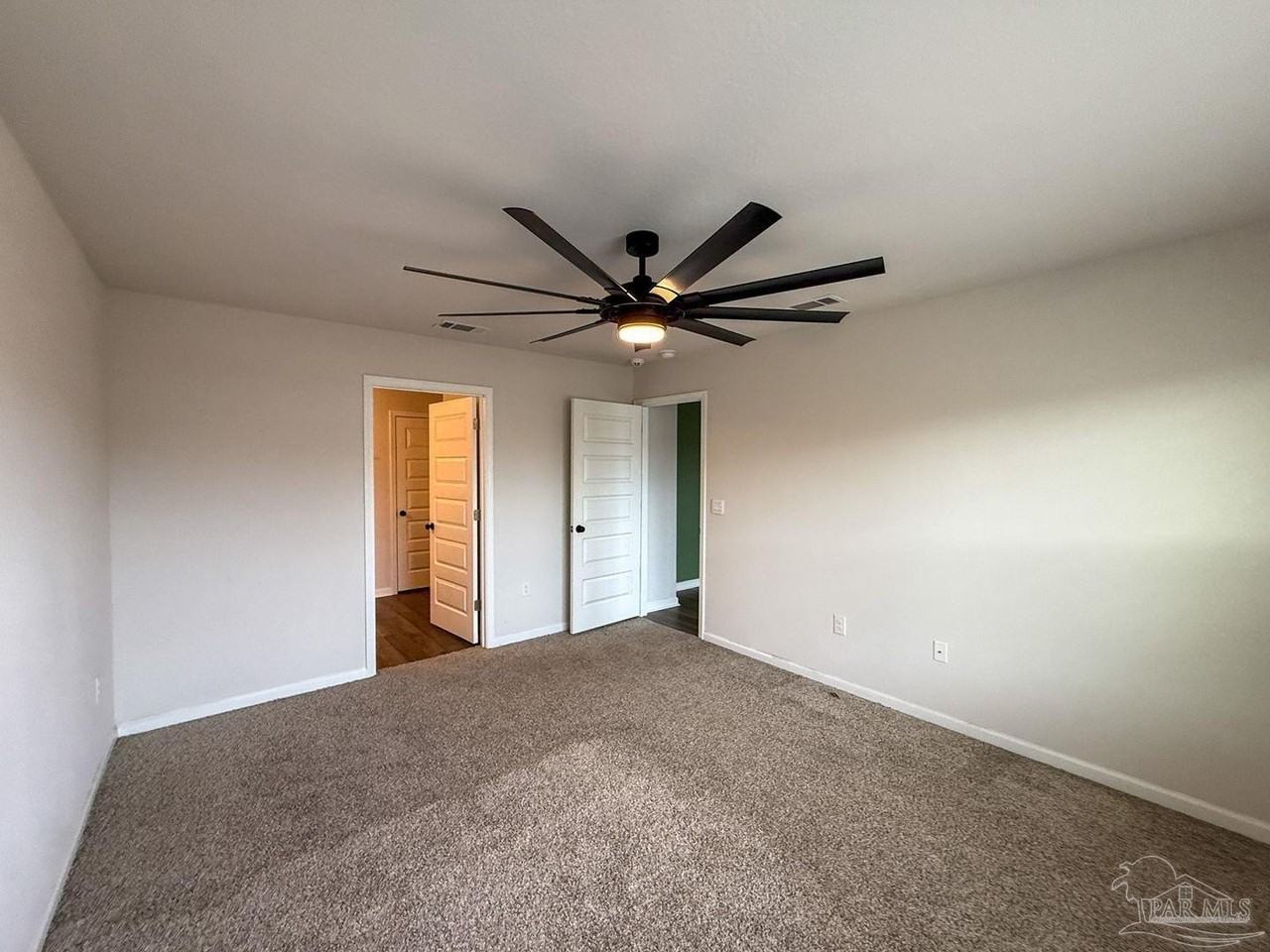 4424 White Cedar Ct - Photo 6 of 16