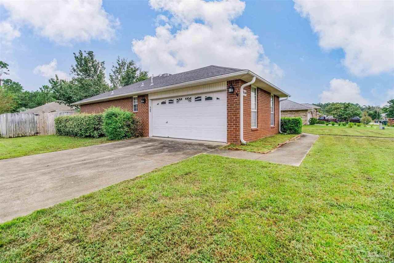 9144 Sebring Dr - Photo 3 of 42